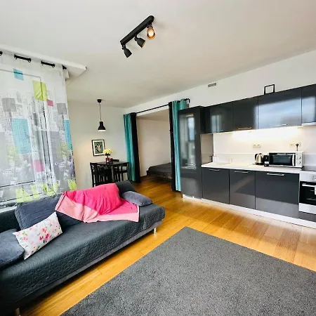 In Panorama On 25th Floor - Amazing View Close To Old Town Daire Bratislava