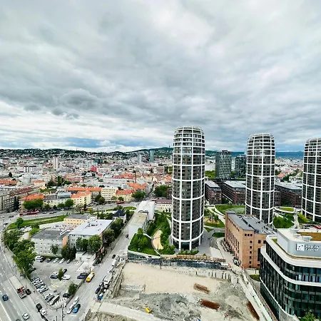 In Panorama On 25th Floor - Amazing View Close To Old Town Daire *