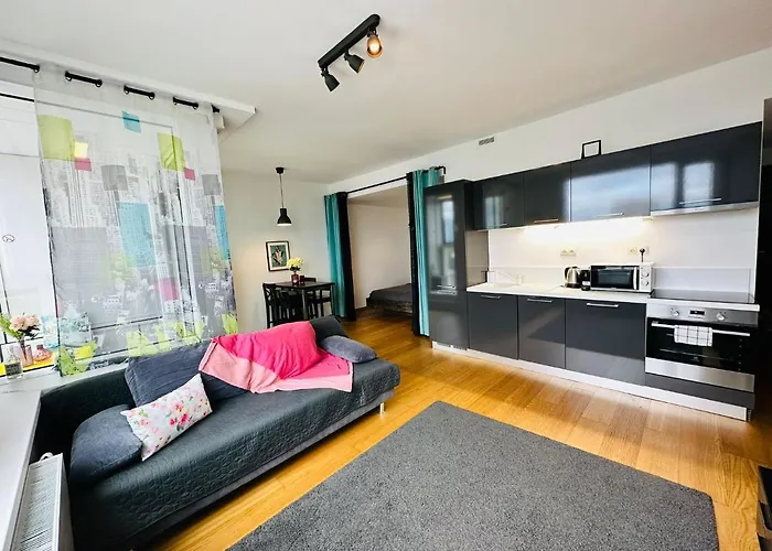 In Panorama On 25th Floor - Amazing View Close To Old Town Apartman Pozsony