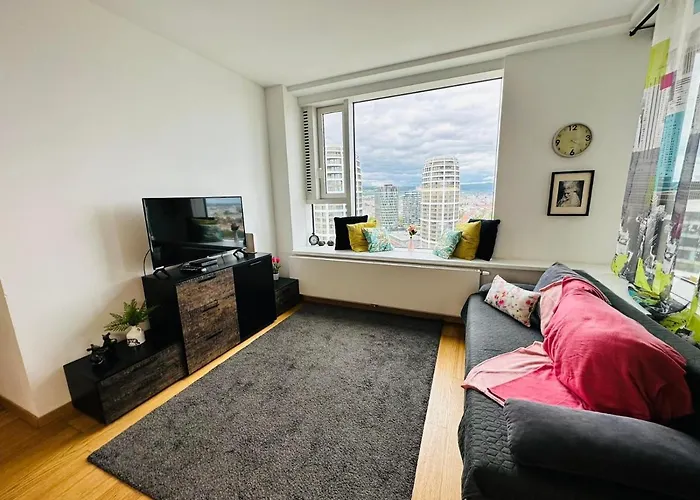 In Panorama On 25th Floor - Amazing View Close To Old Town *