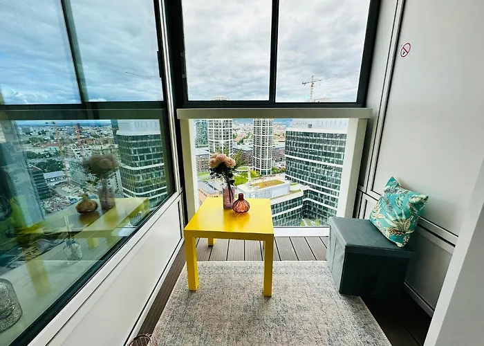 In Panorama On 25th Floor - Amazing View Close To Old Town * Pozsony