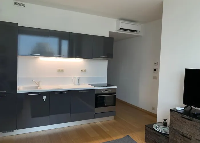 In Panorama On 25th Floor - Amazing View Close To Old Town