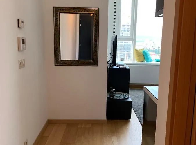 In Panorama On 25th Floor - Amazing View Close To Old Town